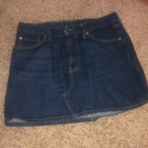 Dark Denim Levi’s miniskirt